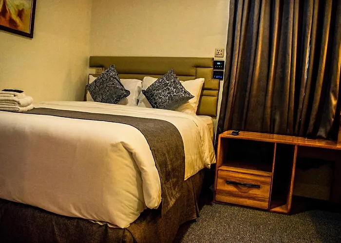 Hotel Sempre Premier - Mactan Airport 3*
