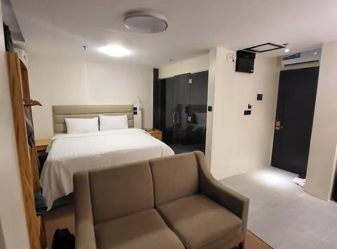 Sempre Premier - Mactan Airport Hotel Lapu-Lapu City